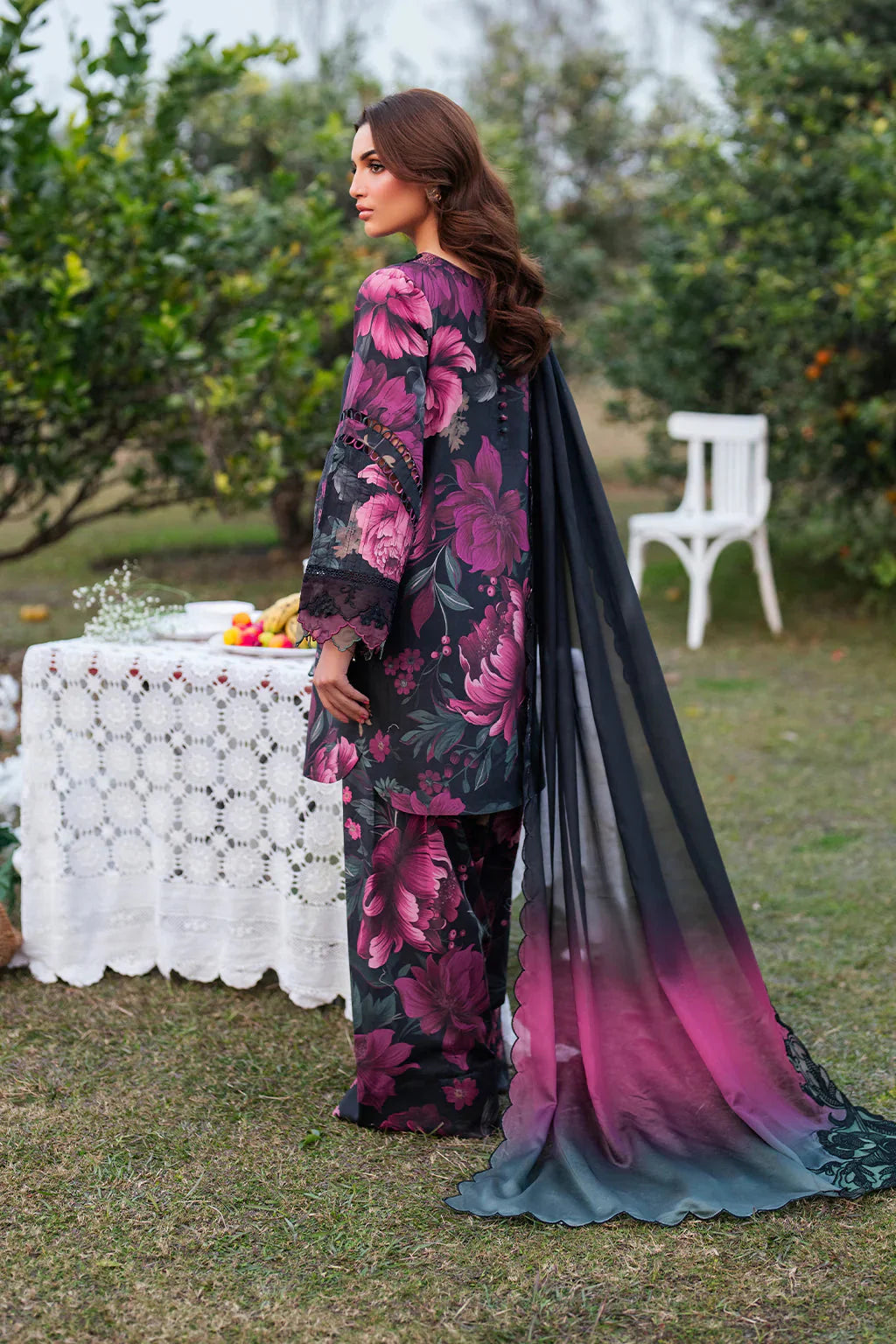 HADIZOUTFIT PRESENTING NEW LUXURY LAWN COLLECTION   FABRIC : LAWN   TROUSER : LAWN   DUPPATA: CHIFFON