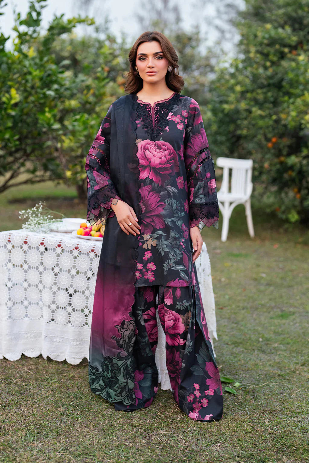 HADIZOUTFIT PRESENTING NEW LUXURY LAWN COLLECTION   FABRIC : LAWN   TROUSER : LAWN   DUPPATA: CHIFFON